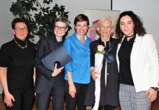 Frauenring-Preisträgerinnen 2017 mit BM Rendi-Wagner und ÖFR-Vorsitzender Sonja Ablinger